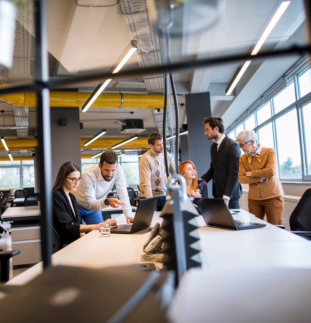business-people-working-in-the-modern-office-2026-01-09-06-38-42-utc